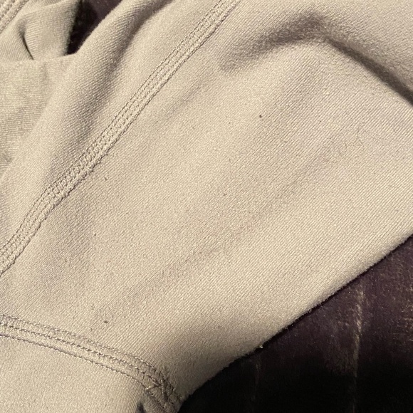 Lululemon grey in stride jacket size 4 - Picture 5 of 5